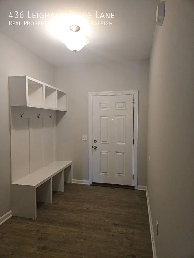 2 bed, 2.5 bath, 1500 sqft, $1,695 — Photo 2