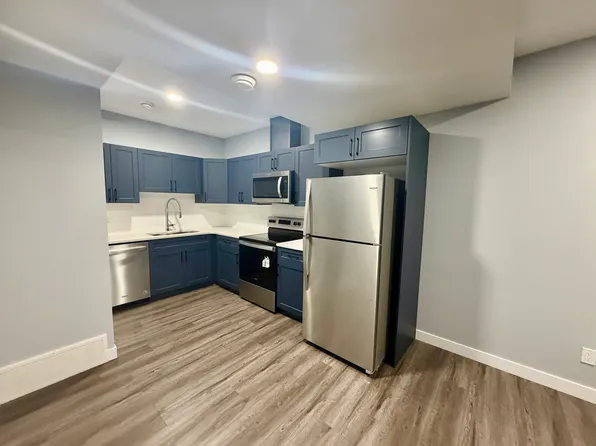 6507 168th Ave NW, Edmonton, AB T5Y 3X9