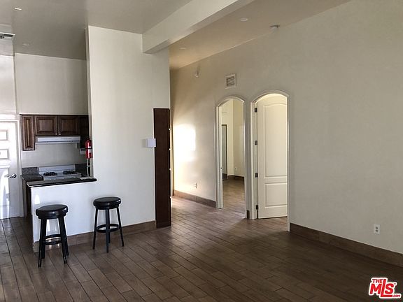 5th image of 6124 S Normandie Ave