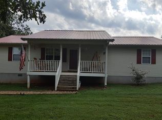 1916 Storey Ln, Maysville, GA 30549