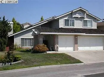 655 Canyon Crest Rd E photo 1