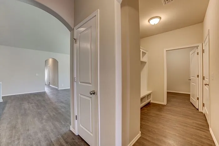 2420 W Imperial Ct — Photo 29