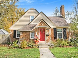 2200 Oakwood Ave NE, Grand Rapids, MI 49505