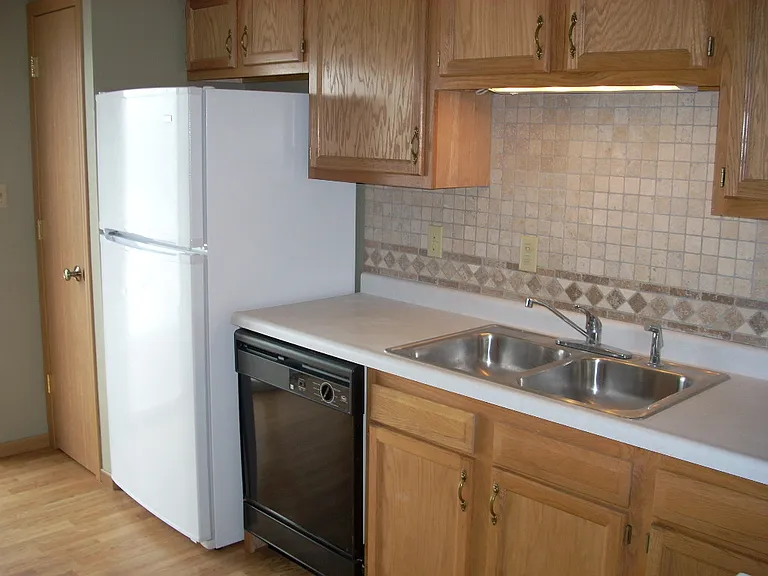 601-623 Burton Ln — Photo 4