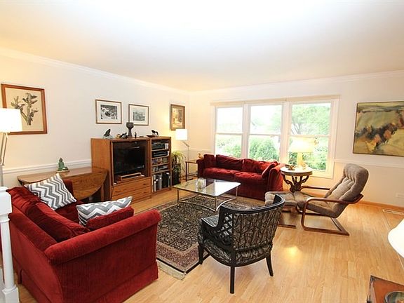 5th image of 18 E Harbor Dr