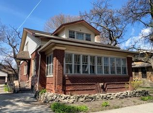 7342 S Bennett Ave, Chicago, IL 60649