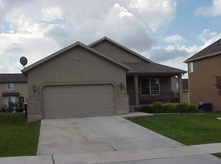 474 E Apple Grove Ln, Pleasant Grove, UT 84062