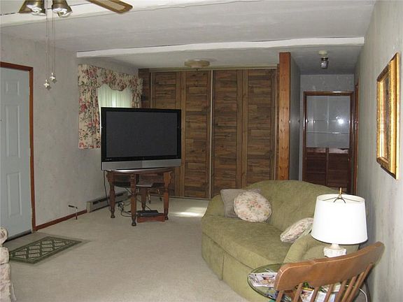 4th image of 115 Waterman Dr