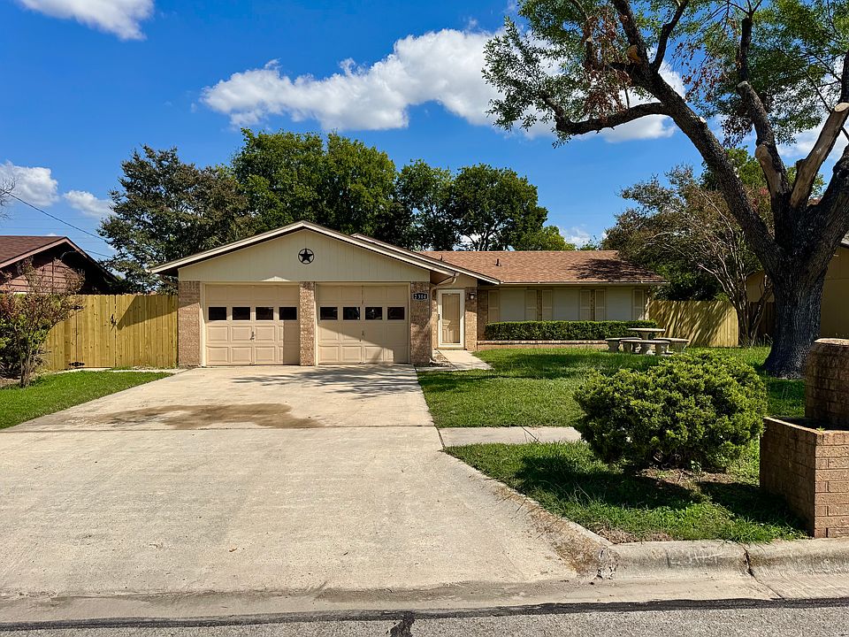1st image of 2304 Daisy Dr