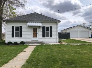 111 E 4th St, Axtell, NE 68924