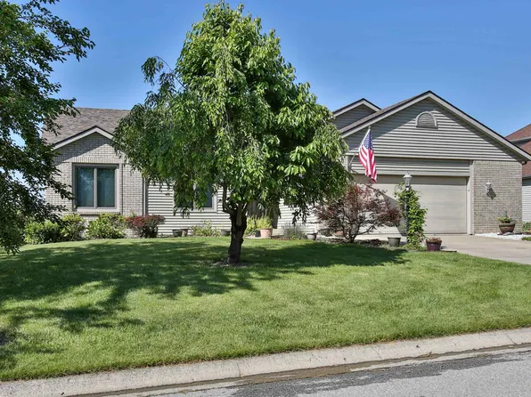 10121 Unita Dr, Fort Wayne, IN 46804