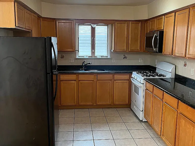 209 South St — Photo 5