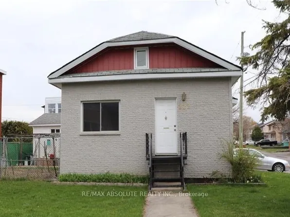 222 Ste Monique St, Ottawa, ON K1L 7P8