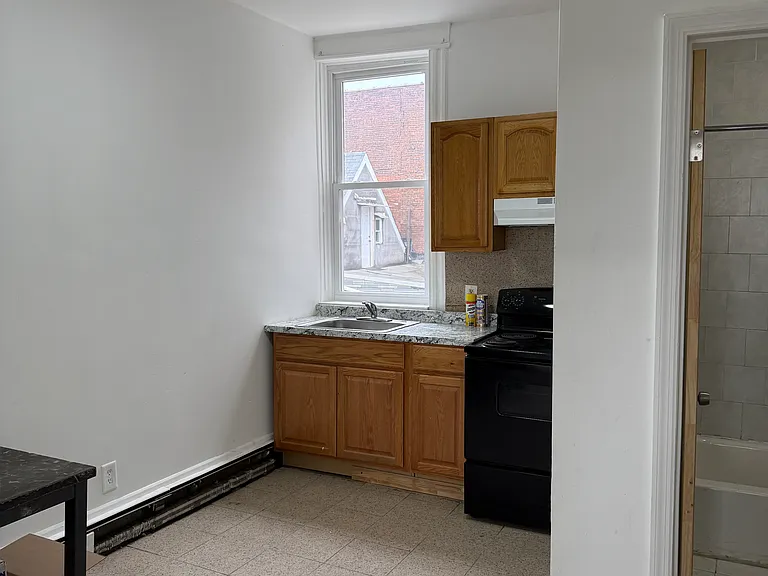 179 Ferry St #3 — Photo 4