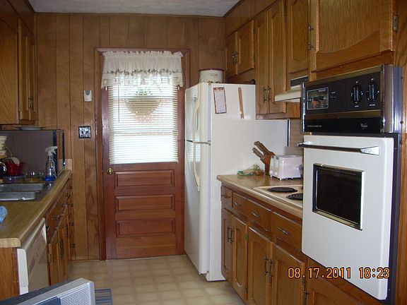 3rd image of 567 Ventura Cir