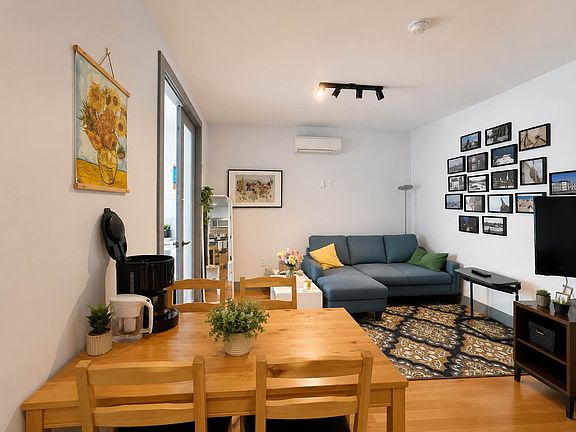 4th image of 27 Woodbine St #2B