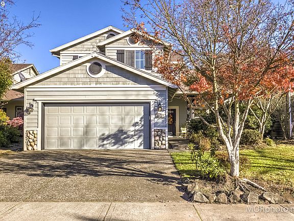 3rd image of 2364 NE 14th Pl