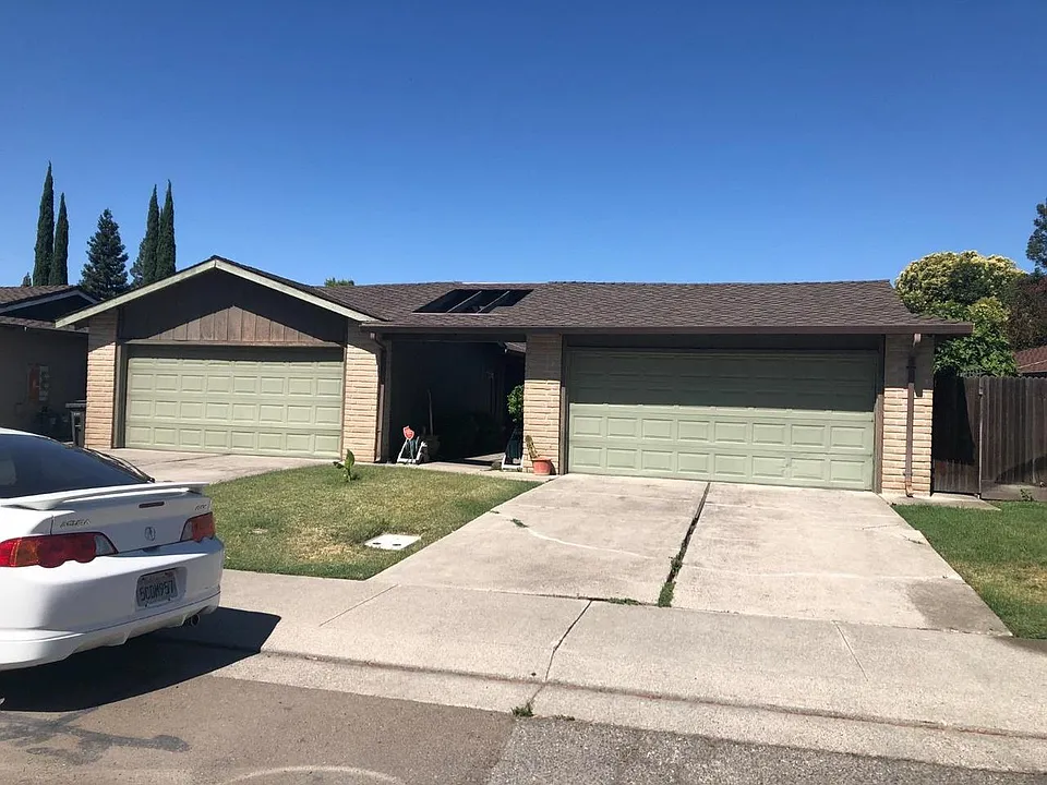 1728 Silver Creek Cir