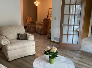 1037 Pond View Ct #1037, Saint Paul, MN 55127