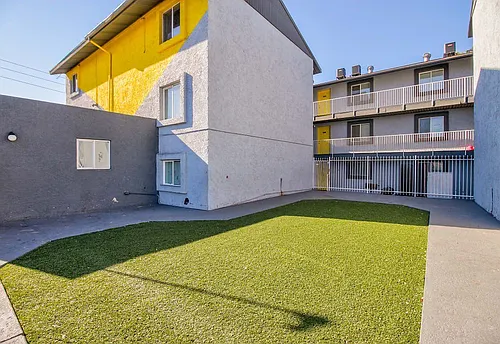 The Canvas Apartments Photo 1