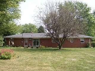 2nd image of 805 Hillcrest Dr