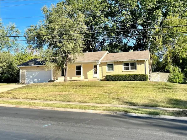 703 E Gay St, Warrensburg, MO 64093
