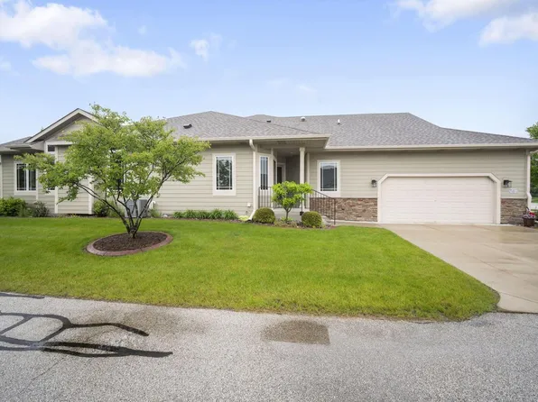 W207N16216 Elliot DRIVE, Jackson, WI 53037