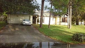 1st image of 601 NE Larkspur Ln