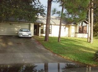 601 NE Larkspur Ln, Port Saint Lucie, FL 34983