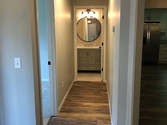 3rd image of 285 Woodlawn Dr