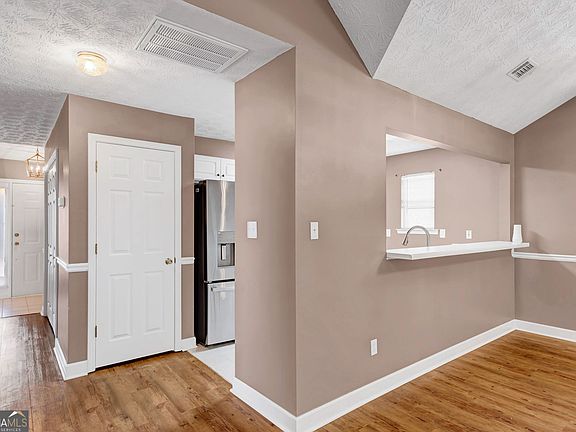 4th image of 11 Santa Rosa Way