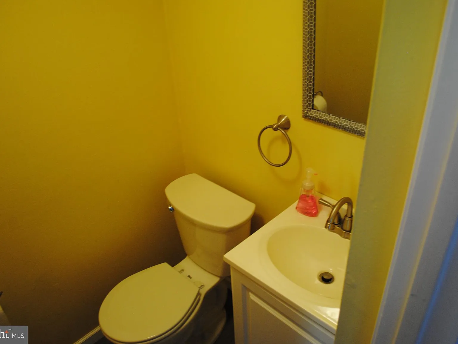 2 bed, 1.5 bath, 1012 sqft, $1,850 — Photo 4