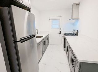 1726 N Sierra Bonita Ave, Pasadena, CA 91104