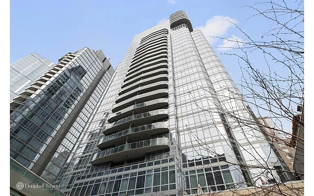 Rented by Douglas Elliman | media 16