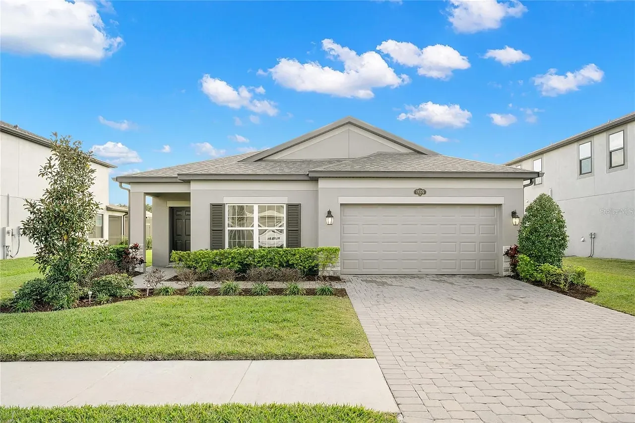 4 bed, 2115 sqft, $2,900 — Photo 3