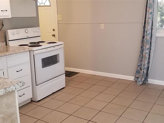 4th image of 8827 Parkdale Dr