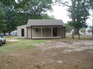 6581 Elm St, Bailey, NC 27807