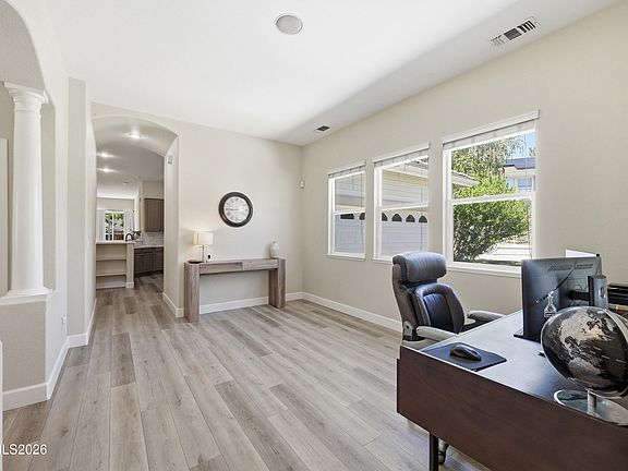 4th image of 2755 Arrow Smith Dr