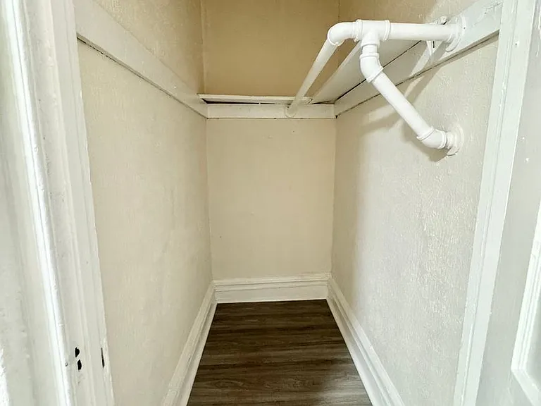 5040 Walnut Street — Photo 12