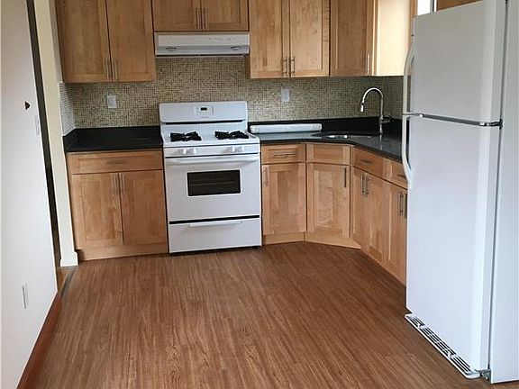 3rd image of 2550 83rd St #3