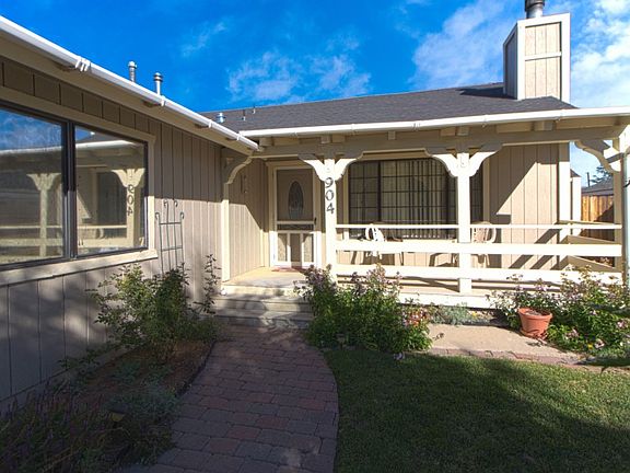 3rd image of 904 Sierra Dr