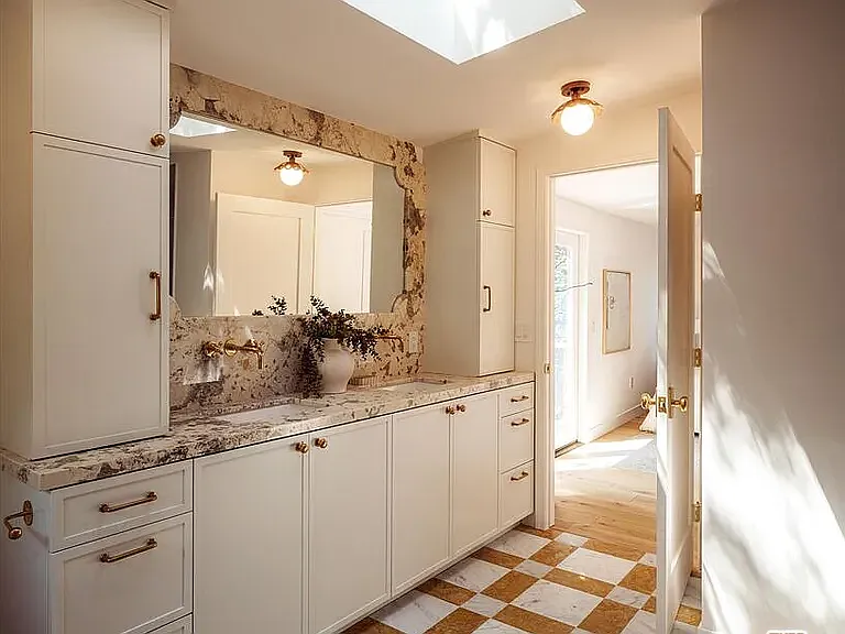 5031 Townsend Ave — Photo 15