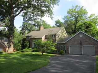 1100 Robert Dr, Godfrey, IL 62035