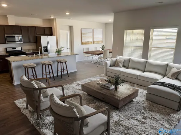 114 Branton Ct, New Market, AL 35761