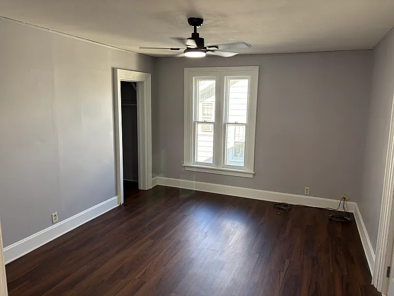 208 W 3rd St — Photo 3