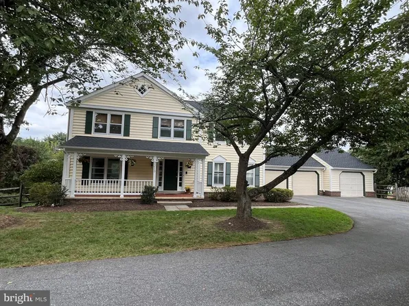 9213 Bentridge Ave, Potomac, MD 20854