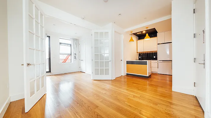 Rented by Nooklyn NYC LLC | media 23