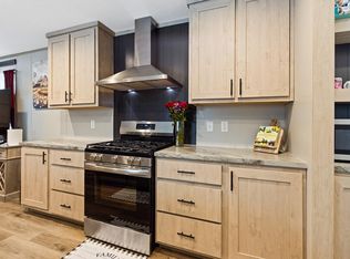 529 Phillips Corner Rd, Pittsfield, ME 04967