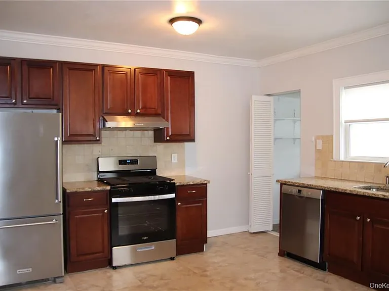 204 Lakeview Ave — Photo 6