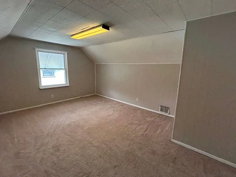 26901 Farringdon Ave — Photo 5
